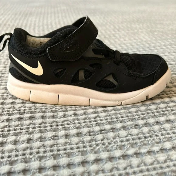 Nike Free Run 2 Black White - DA2692-004 - Picture 1 of 10